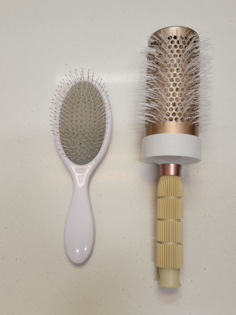 T3 Round Vent Brush in Gold and White